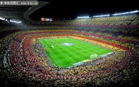 美女解说Kitty晒动态：在Hanssama家里，Hanssama却沉迷游戏